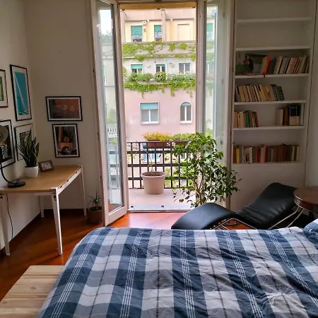 Konukevi Stanza Nr 4 In Incantevole In Zona Solari Milano