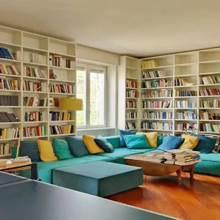 Stanza Nr 4 In Incantevole In Zona Solari Konukevi Milano