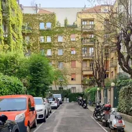 Stanza Nr 4 In Incantevole In Zona Solari Milano